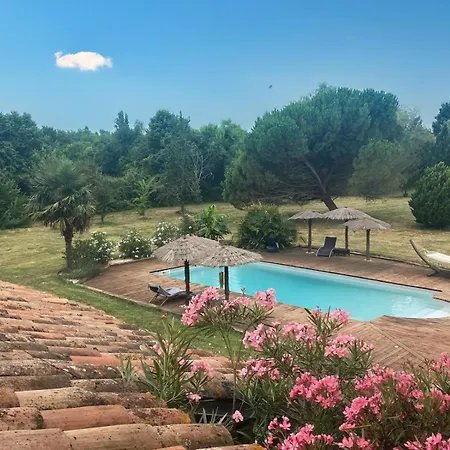 Hébergement de vacances Le De La Riviere - *